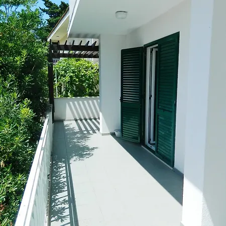 Ria Apartman
