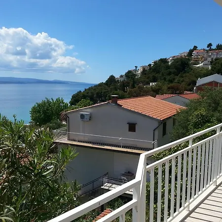 Ria Apartman