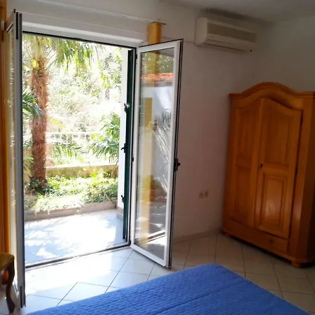 Ria Apartment