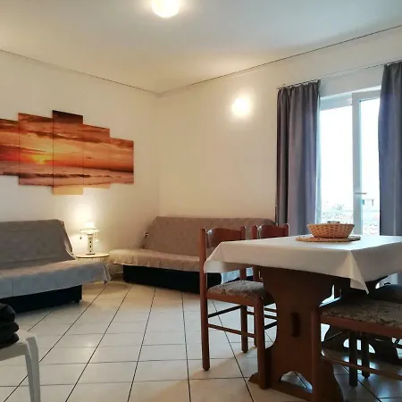 Ria Apartment